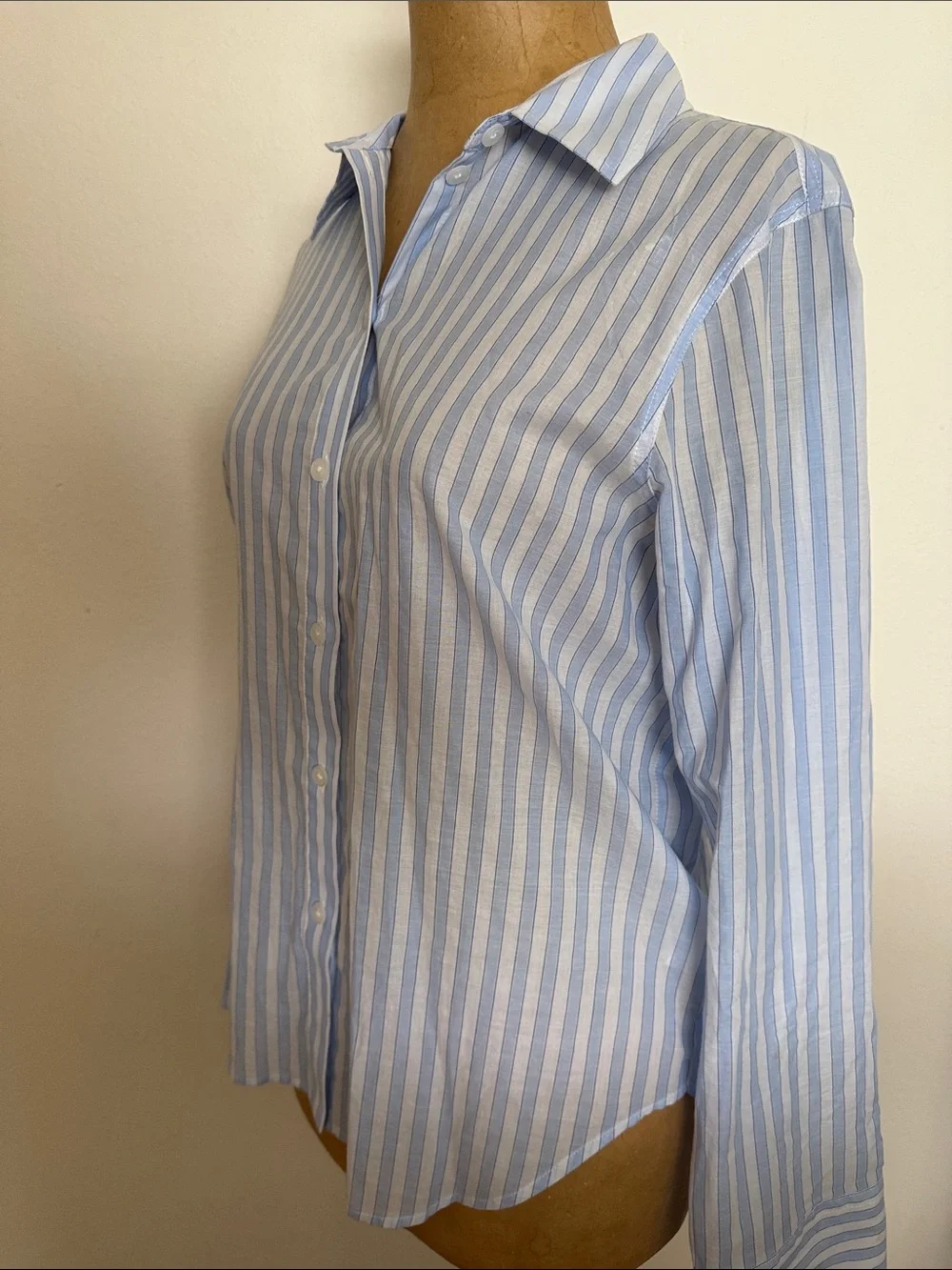 ME+EM sz 0 Classic Light Blue & White Stripe Button-Up Shirt slightly sheer